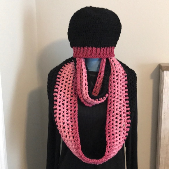 Accessories - Handmade crochet scarf set ombré cranberries/black